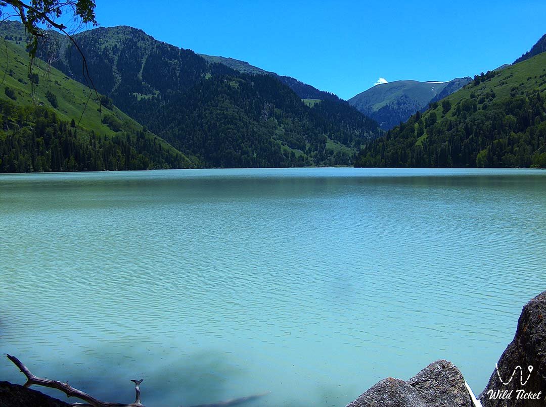 Tour to Lake Zhasylkol