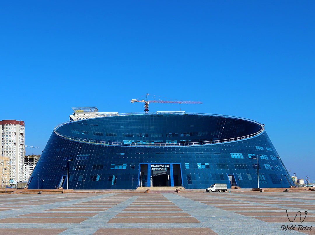 哈萨克国立艺术大学