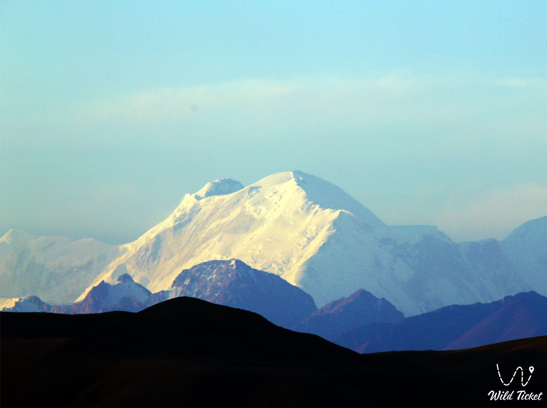 Пик Баянкол