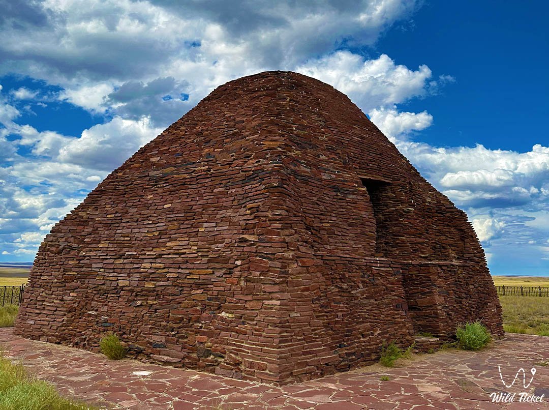 Dombaul陵墓 (多姆鲍尔)