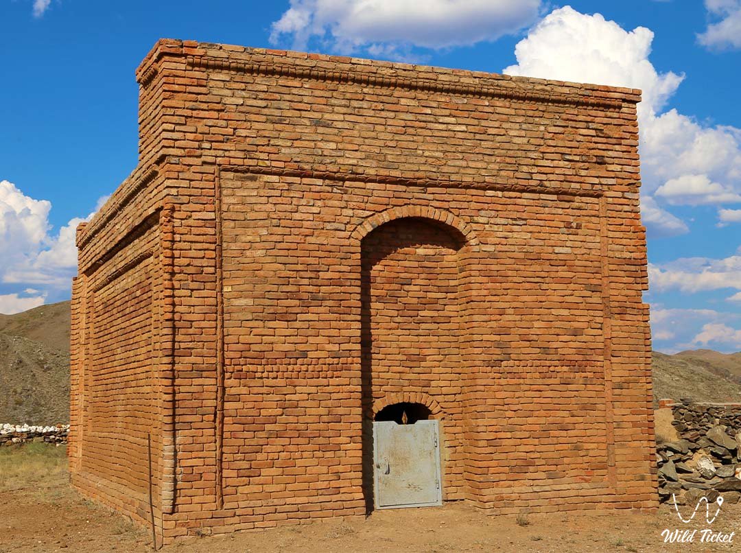 Meney Kazhi的陵墓 (梅尼卡齐)