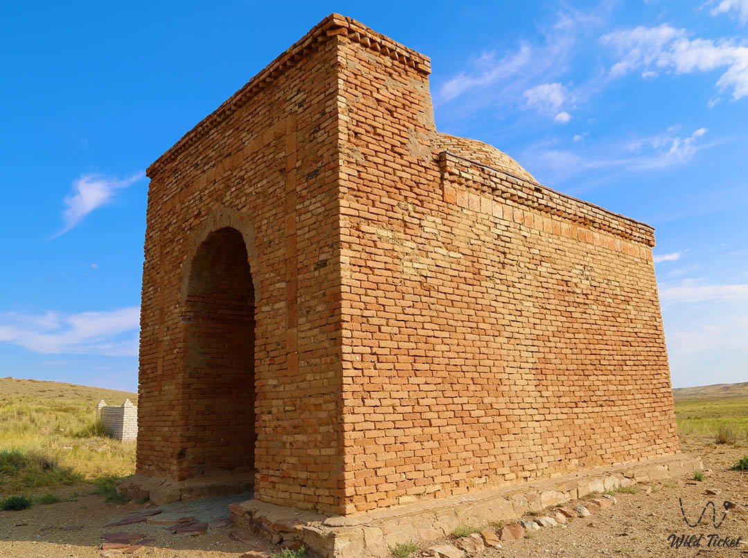 Shegir Bi陵墓 (谢吉尔比)