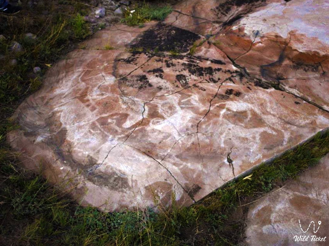 Akbidayik Petroglyphs (rock carving)