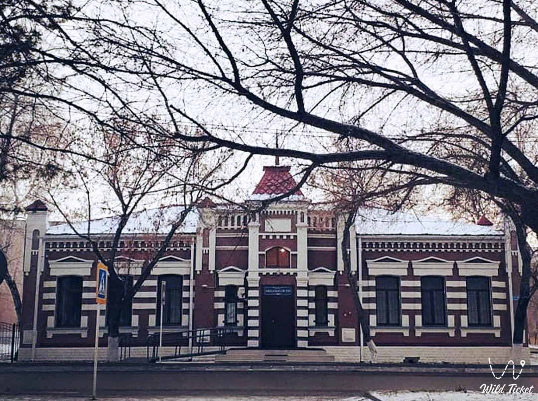 Alekseevsky学院 (巴甫洛达尔)