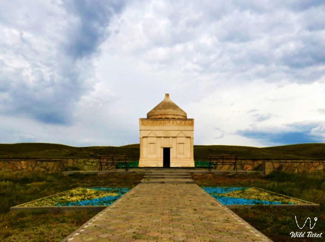 Мавзолей Султанмахмута Торайгырова