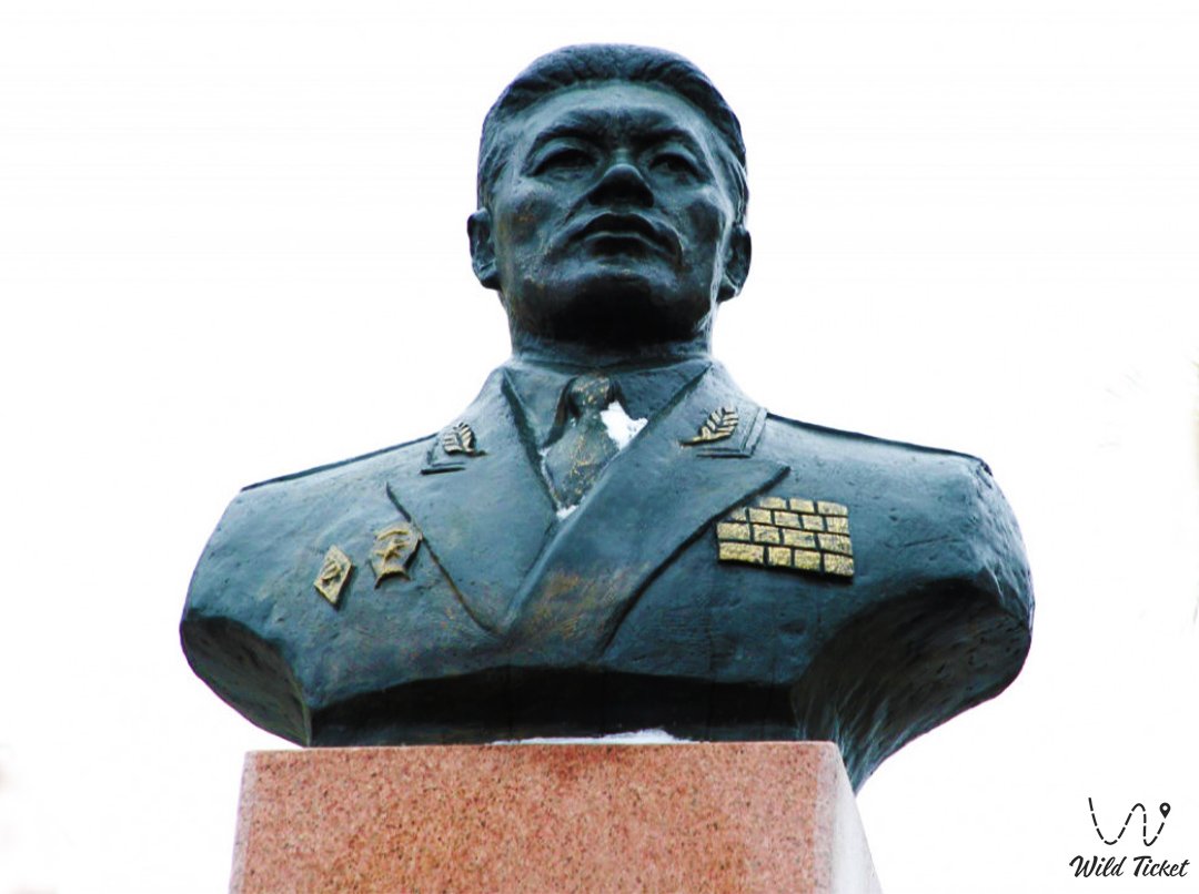 Памятник-бюст Ж. Керееву (Актобе)