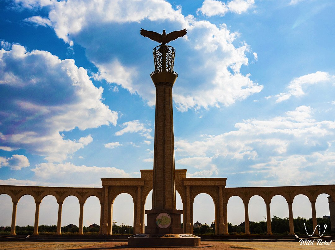 Стела Тысяча благодарностей Казахскому народу