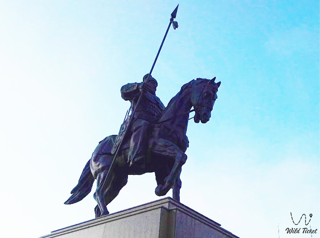 Памятник Тлеу батыра