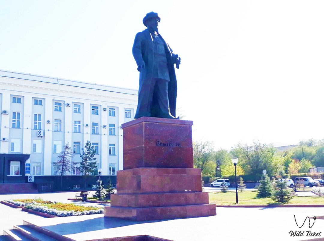 Памятник Айтеке Би (Актобе)