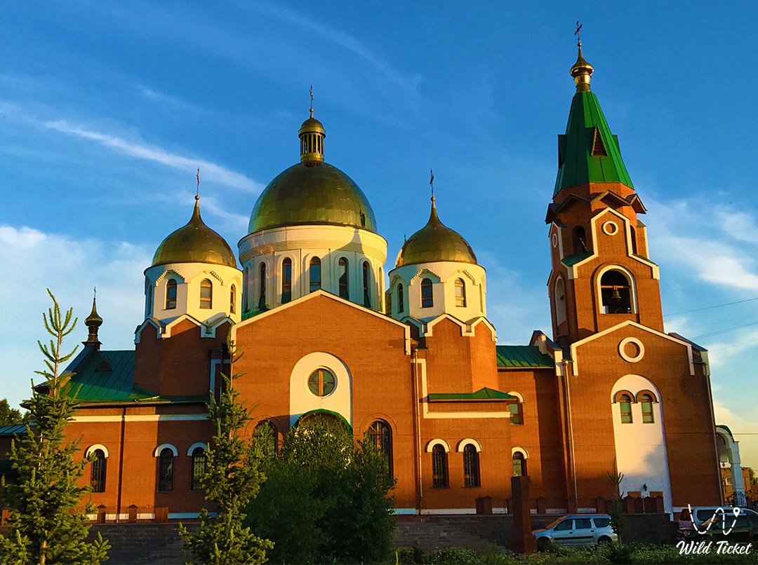 圣安德鲁大教堂（乌斯季-卡缅诺戈尔斯克）