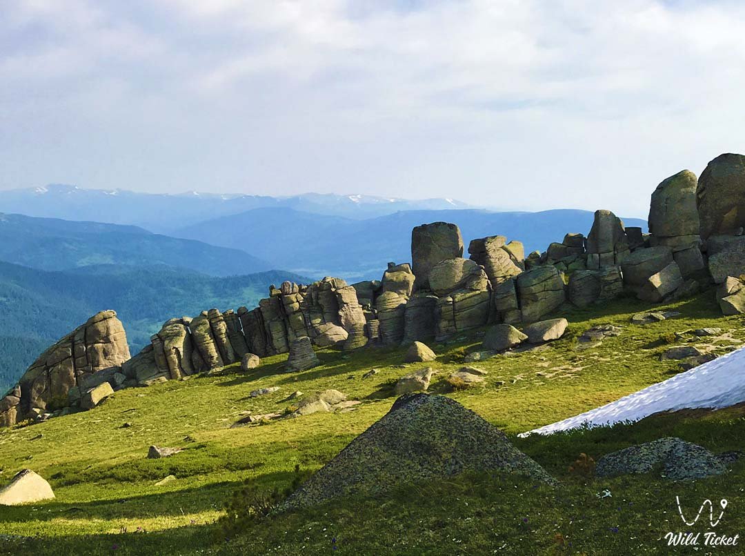 Linear Pillars (mount tract Stone Fairy Tale)