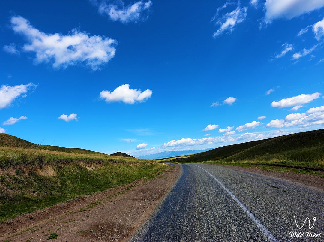 Tour Ili River - Altyn-Emel Park - Chilik River