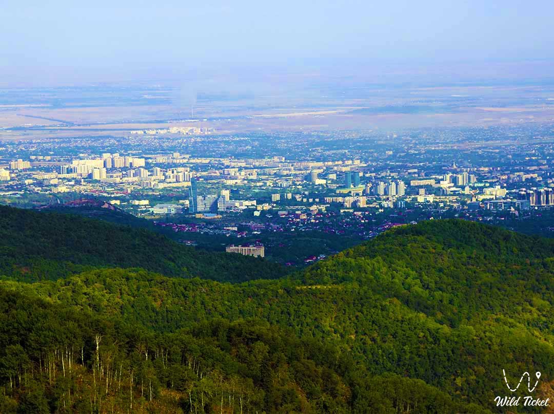 Kok-Zhailau山区 (绿色牧场)