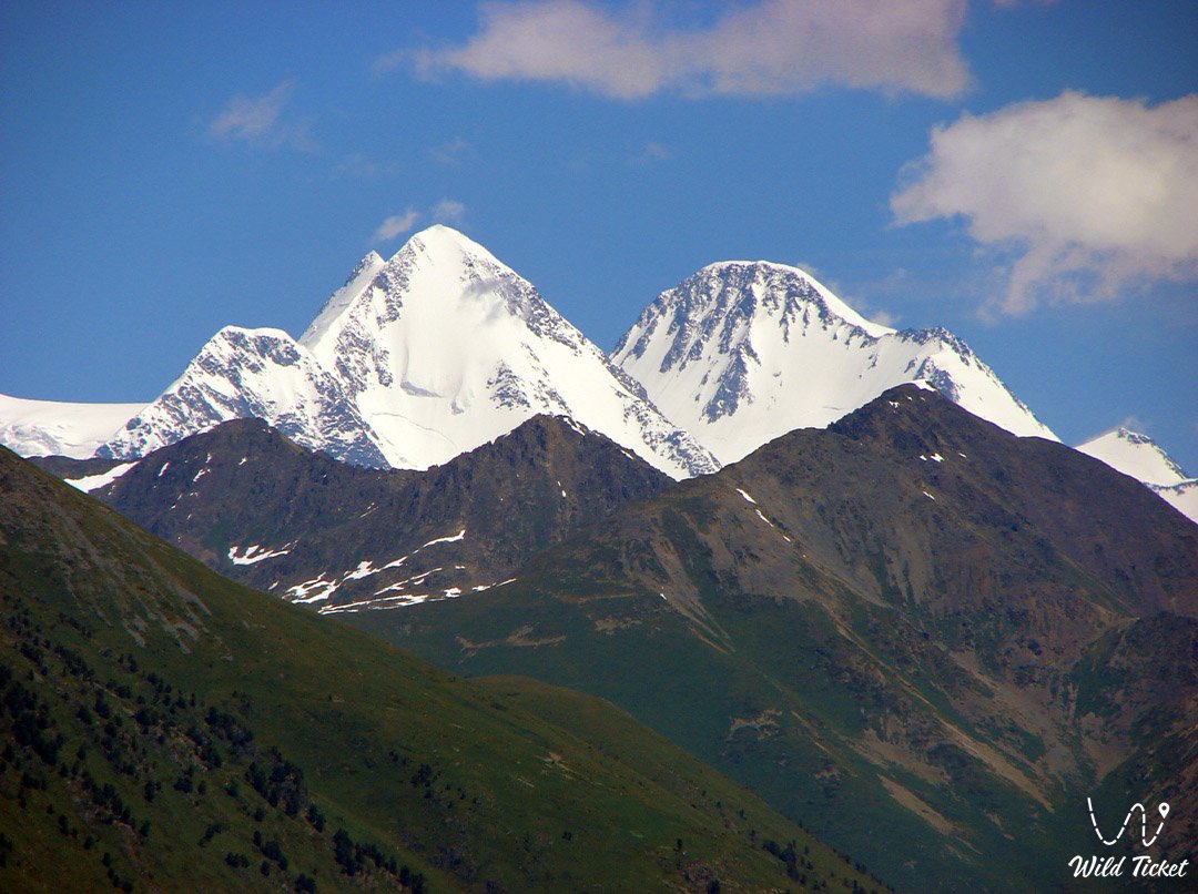 Belukha山 (Muztau) 哈萨克斯坦阿尔泰