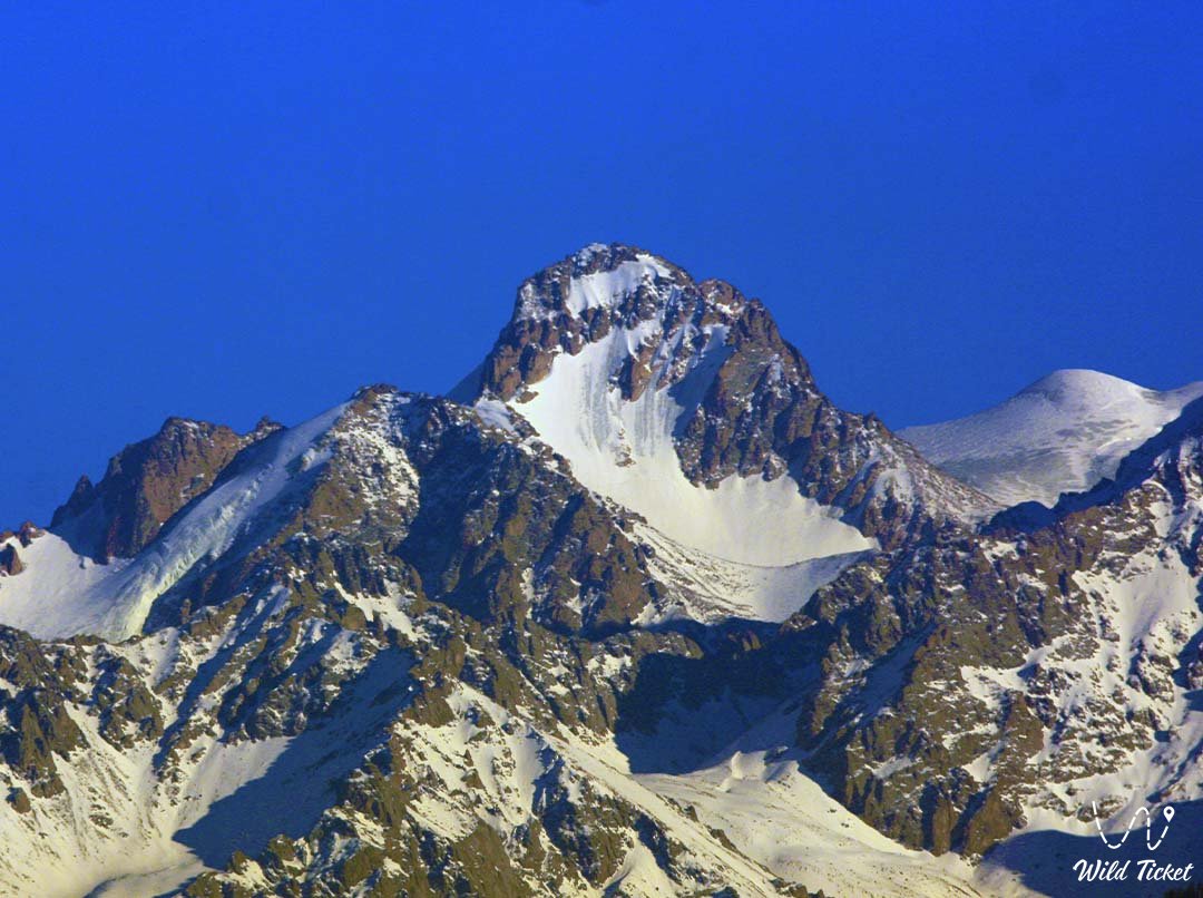 Nursultan峰 (共青团), 山路