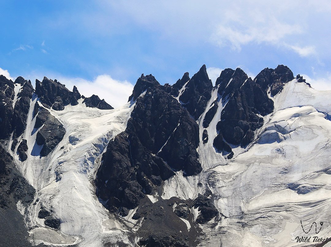 Igli Tuyuksu山顶 (路线及山间远足)