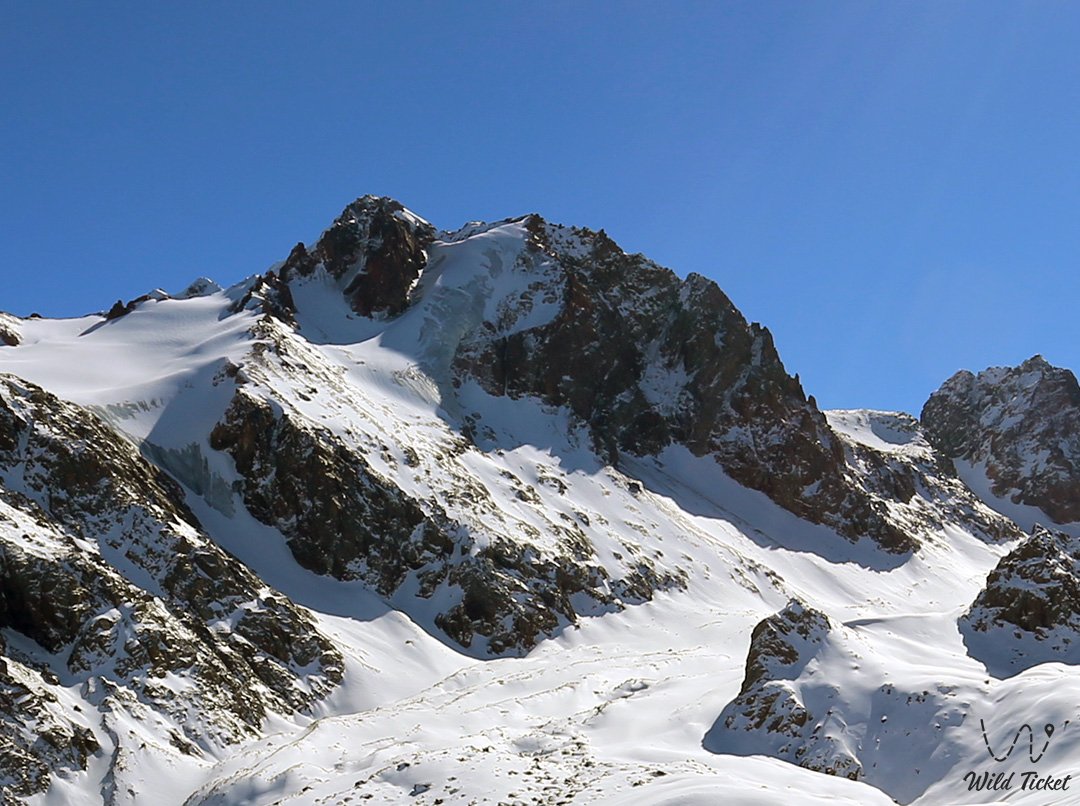 峰Fizkulturnik (运动员): 力量和健康的象征