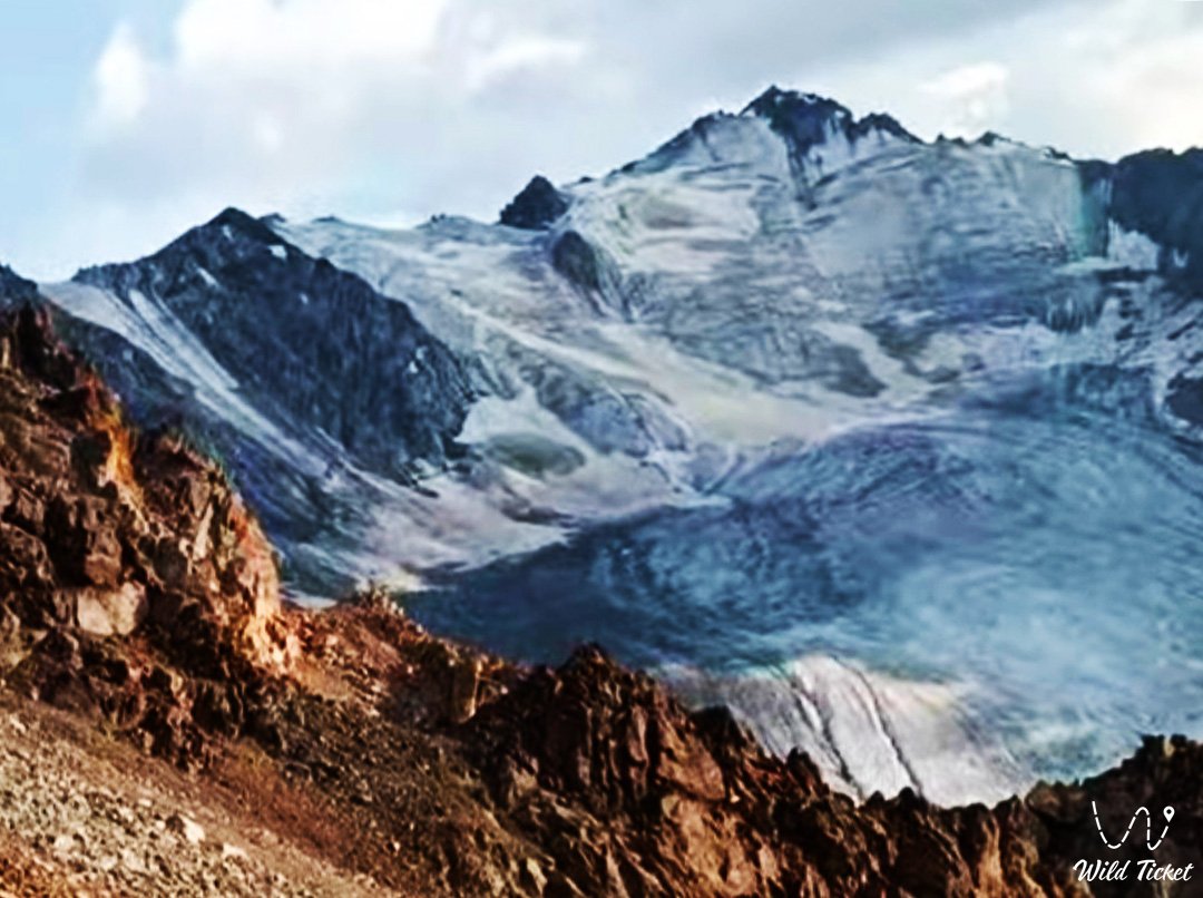 Peak Gigant (Giant): Majestic summit of Zailiyskiy Alatau