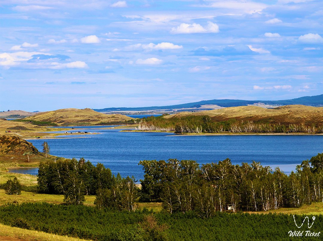 Lake Maybalyk is a pearl with healing mud in the heart of Burabay