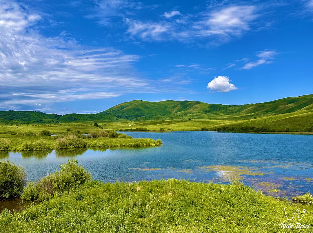 Dzungarian Alatau山区的Miketovo湖