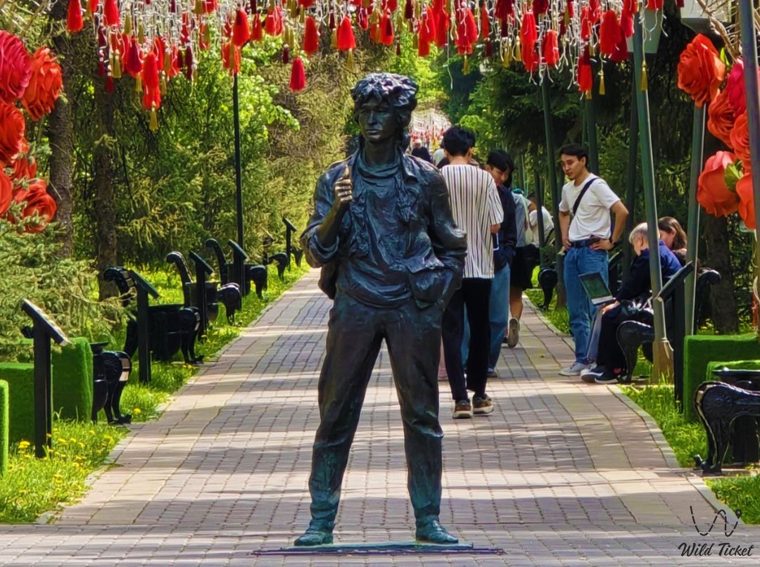 Monument to Viktor Tsoi in Almaty