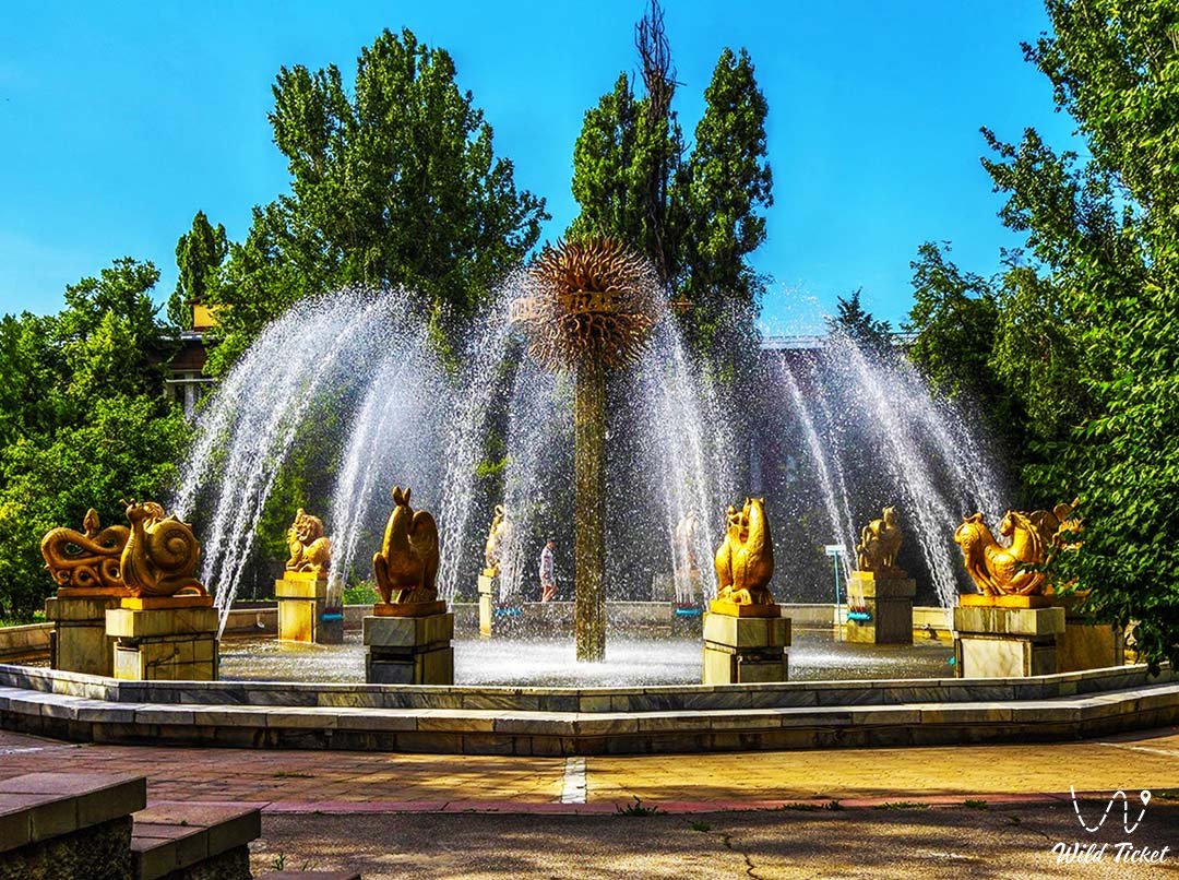 Zodiac Signs Fountain or 