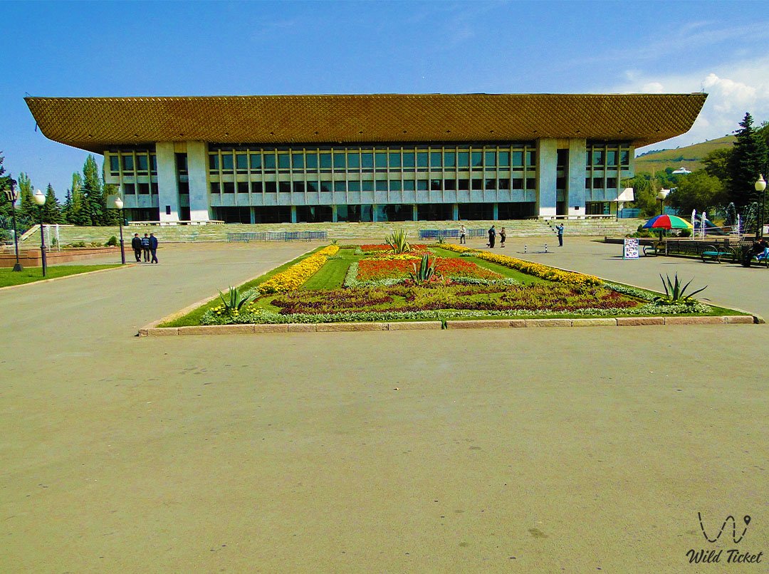 Площадь имени Абая