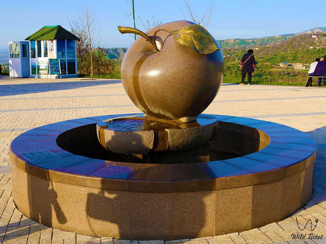 Фонтан желаний «Алма» в парке Кок-Тобе