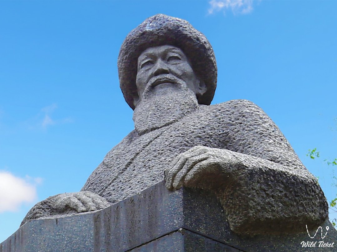 Памятник-бюст Жамбылу Жабаеву в городе Алматы