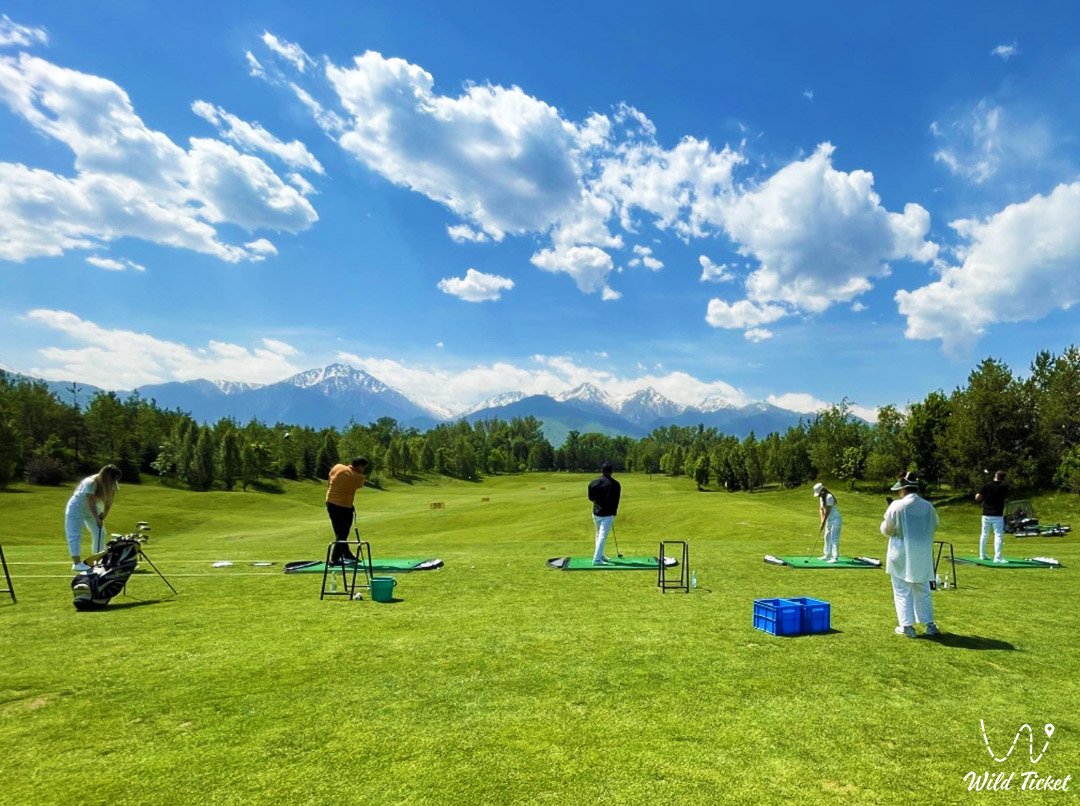 阿拉木图扎尔乔高尔夫度假村