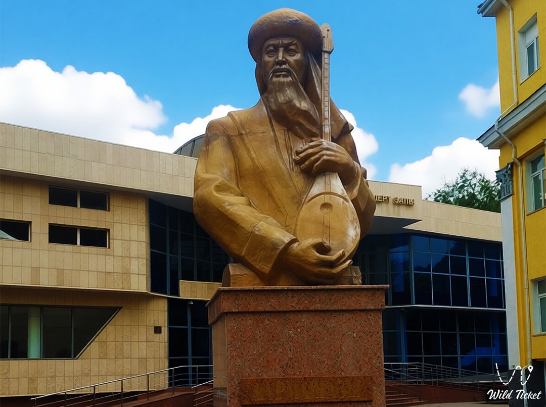 阿拉木图的Kurmangazy纪念碑