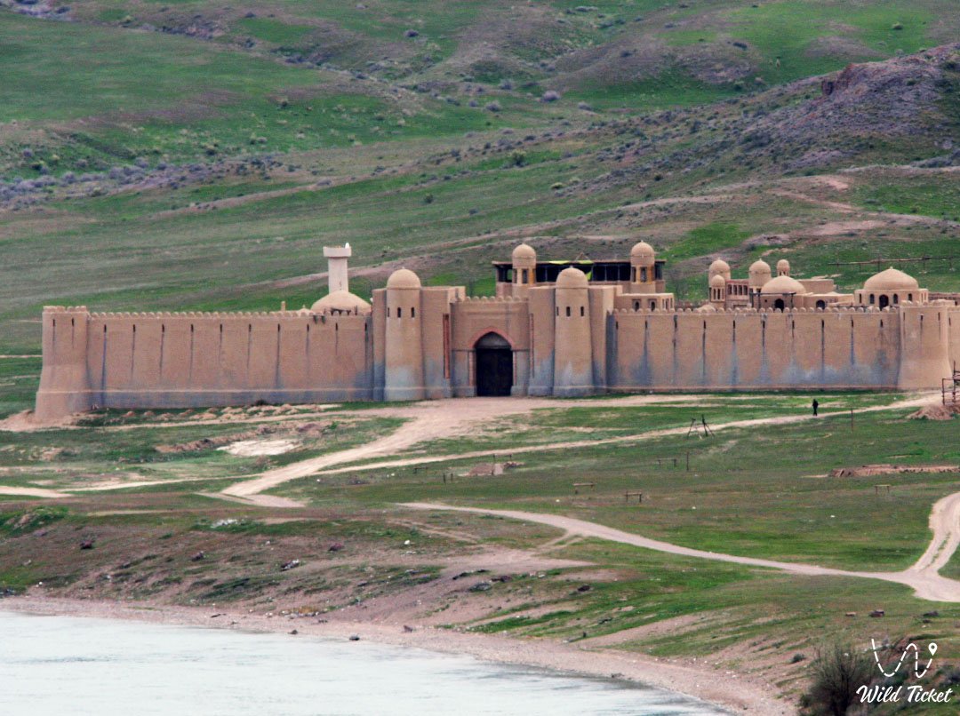 伊犁河畔的游牧城市