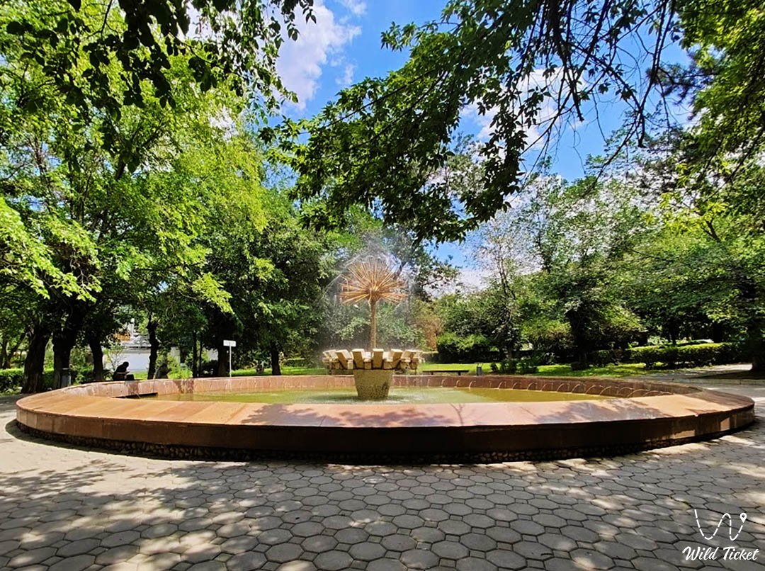 Фонтан Одуванчик в городе Алматы