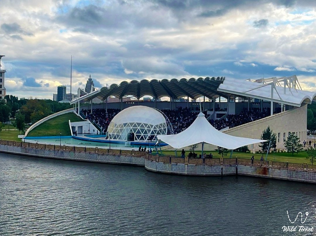 Amphitheater on the Yesil River Embankment: A Stage on the Water