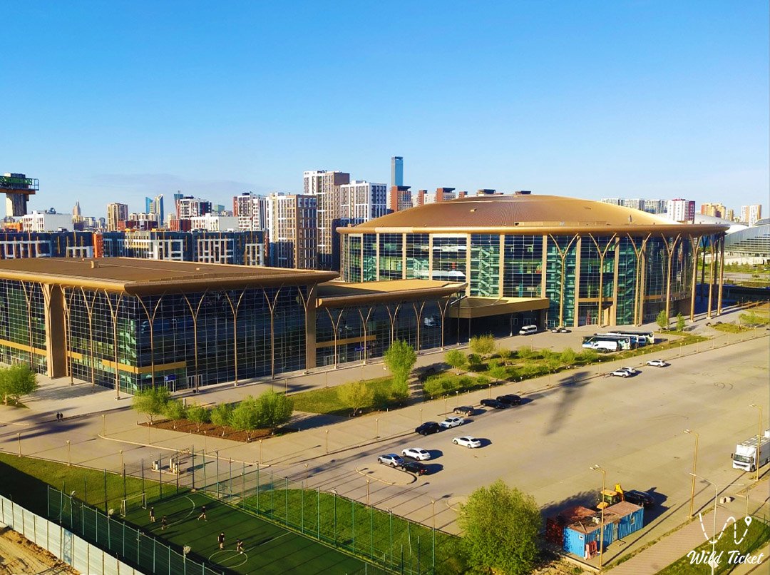 巴里斯冰宮：雪豹隊的主場，也是全國主要的冰球場